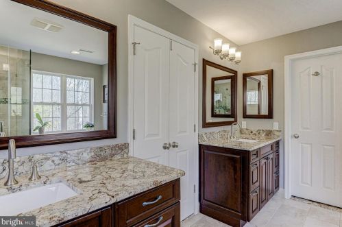 5476 Wooded Way, Columbia MD 21044-5722 exterior