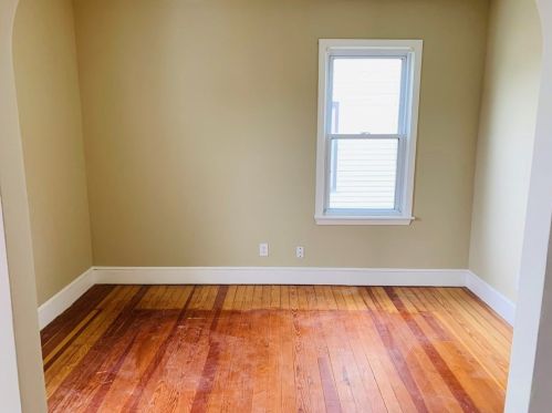 274 Cambridge St, Fall River MA 02721-2604 exterior