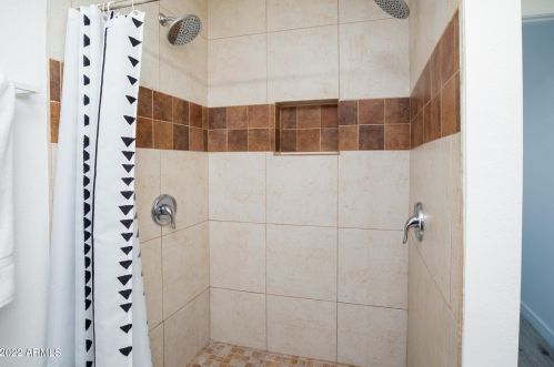 7747 13th St, Phoenix AZ  85020-4224 exterior