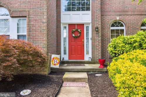 54 Equestrian Dr, Burlington NJ  08016-3060 exterior