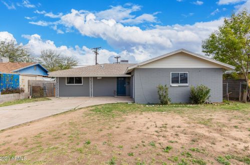 3029 43rd Ln, Phoenix, AZ 85031-3807