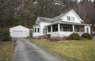 216 Main St, Uxbridge MA  01569-2621 exterior