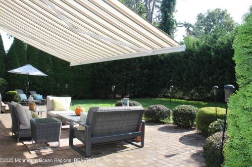 90 Lovett Ave, Little Silver NJ 07739-1403 exterior