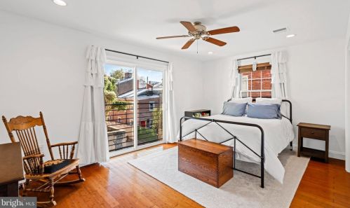 985 6th St, Philadelphia PA  19123-1405 exterior