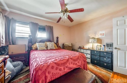 18 John St, Carteret NJ 07008-3112 exterior