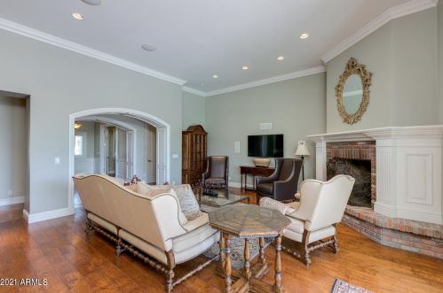 5621 Calle Camelia, Phoenix AZ 85018-4617 exterior