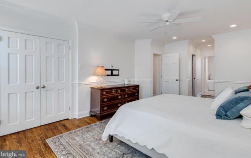 335 6 St, Philadelphia PA 19140-4560 exterior