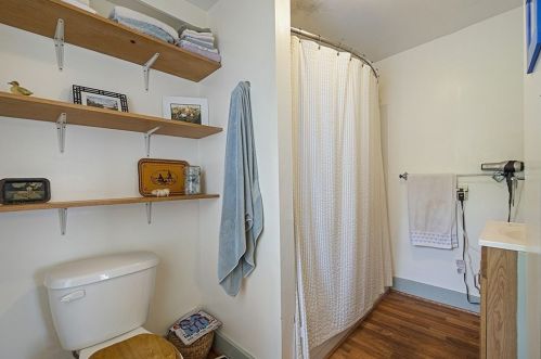 87 Gardner St, Groveland MA 01834-1141 exterior