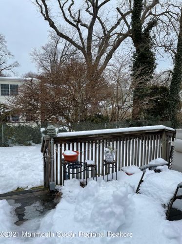 41 Salem Ln, Little Silver NJ 07739-1038 exterior