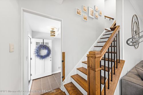 450 Branch Ave, Little Silver NJ  07739-1111 exterior