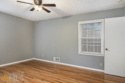 1345 Earle Ct, Conyers GA exterior