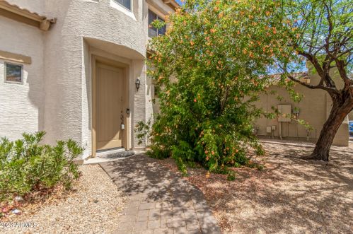 7811 5th Dr, Phoenix AZ  85041-8044 exterior