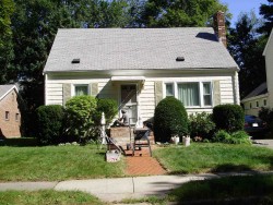 242 Adams Ave, Newton, MA 02465-1504