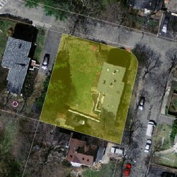 15 Davis Ave, Newton MA  02465-1903 aerial view