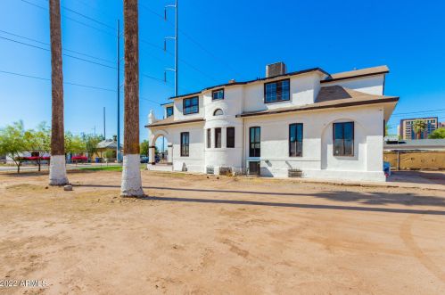 819 3rd Ave, Phoenix AZ 85023-6204 exterior