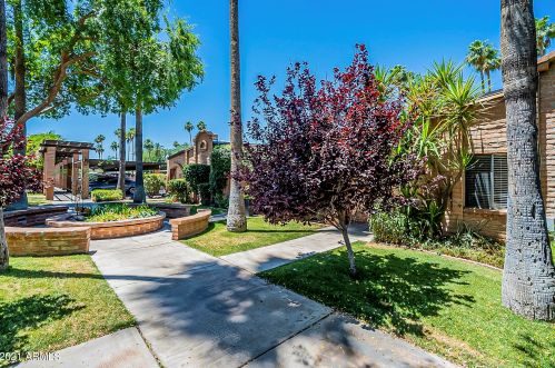 3046 32nd St, Phoenix AZ 85018-6864 exterior