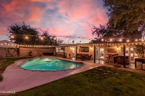 11605 37 Pl, Phoenix AZ 85050-2699 exterior