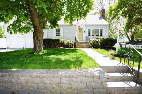 290 Green St, Weymouth, MA 02191-2056