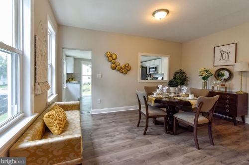 201 Maple Ave, West Deptford NJ  08093-1204 exterior