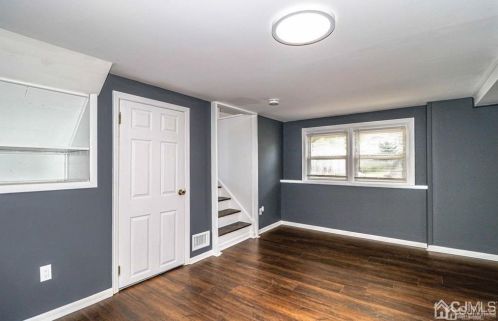 25 Fillmore Ave, Carteret NJ  07008-2238 exterior