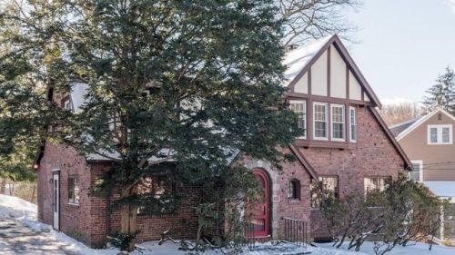 618 Beacon St, Newton, MA 02459-2004