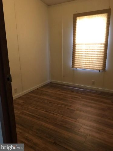 161 Robin Dr, West Deptford NJ 08066-3003 exterior