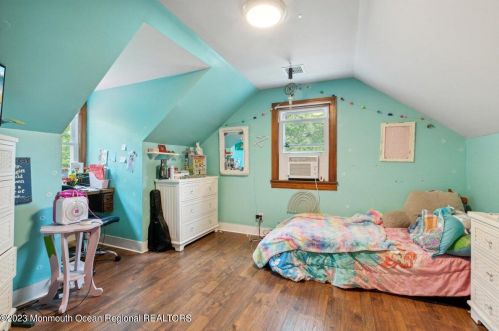 603 Veterans Hwy, Jackson Twp NJ  08527-3730 exterior