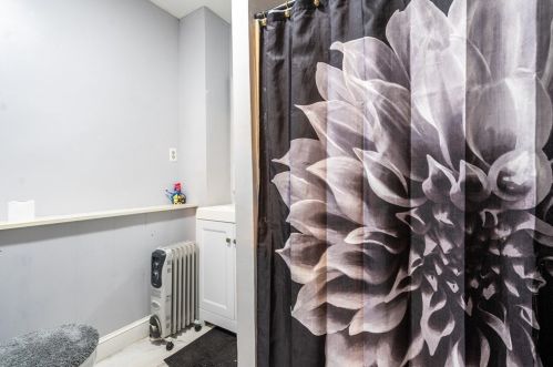 432 Howard St, Lawrence MA 01841-2306 exterior