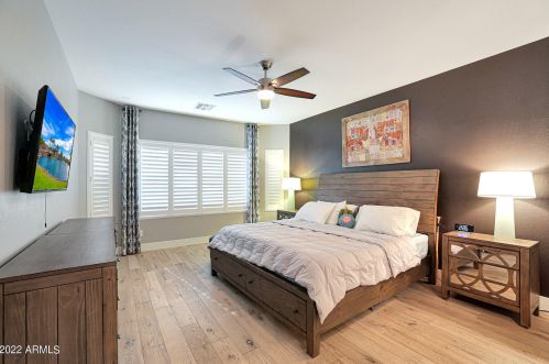 1665 Blaylock Dr, Phoenix AZ 85085-6324 exterior