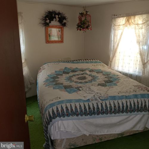 203 7 St, West Deptford NJ 08086-3129 exterior