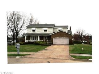 4522 Pine Oval, Cleveland, OH 44134-5868