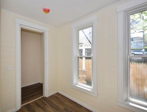 12 Northampton St, Worcester, MA 01605-3408