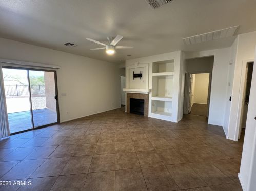 33521 26th Ave, Phoenix AZ  85085-5057 exterior