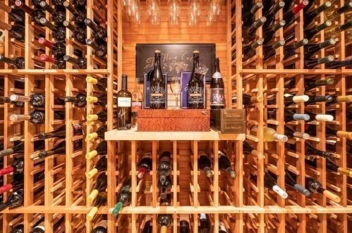 61 Brg St, Hingham MA 02061-2333 exterior