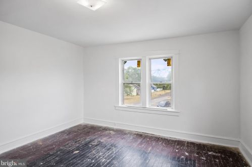 1943 Cooper St, West Deptford NJ 08096-3810 exterior