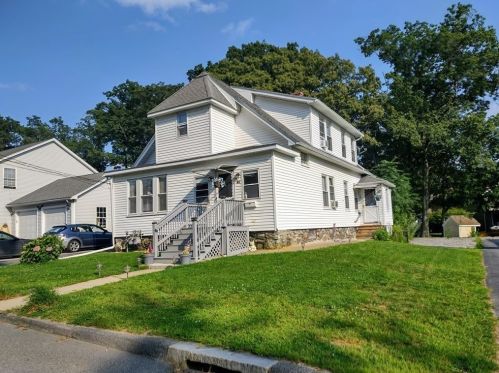 48 Trenton St, Worcester, MA 01604-3432