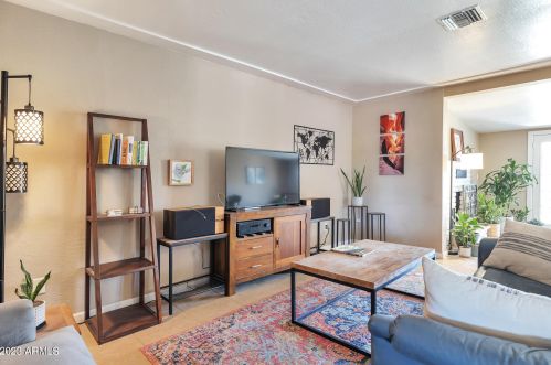 1901 45th St, Phoenix AZ  85008-4105 exterior