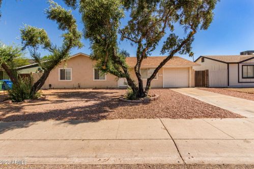 3701 Eugie Ave, Phoenix AZ  85032-6208 exterior