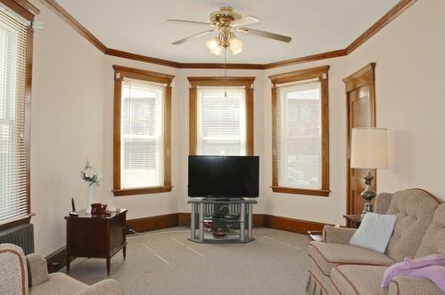 262 Church St, New Bedford MA 02745-5102 exterior