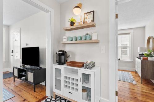 53 Hale St, Beverly MA 01915-5426 exterior