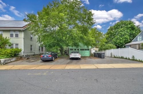 291 St, Dedham MA 02026-2044 exterior