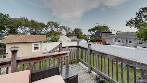 264 Davis Ave, Kearny NJ 07032-3402 exterior