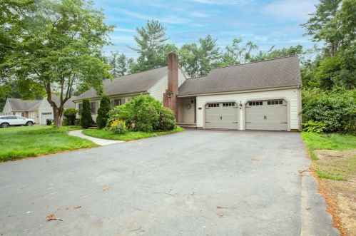 65 Norlen Park, East Bridgewater, MA 02324-2230