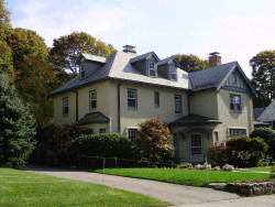 22 Hobart Rd, Newton, MA 02459-1313