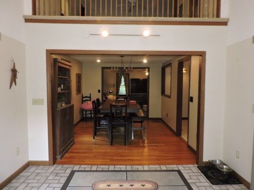 30 Jones Rd, Sutton MA 01590-2705 exterior