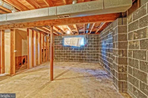 1375 Park Pl, West Deptford NJ 08093-1940 exterior