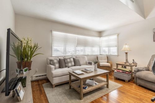 6 Amanola Ave, Worcester MA 01604 exterior