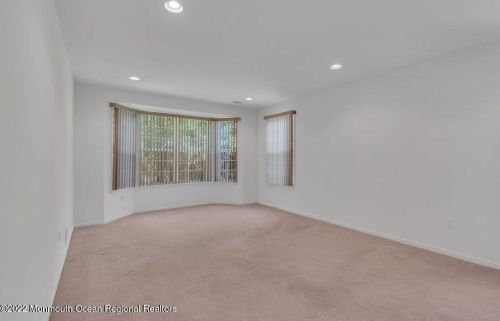 65 Chesterfield Dr, Jackson Twp NJ 08527-6325 exterior