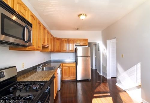 114 Washington Ave, Belleville, NJ 07109-2926