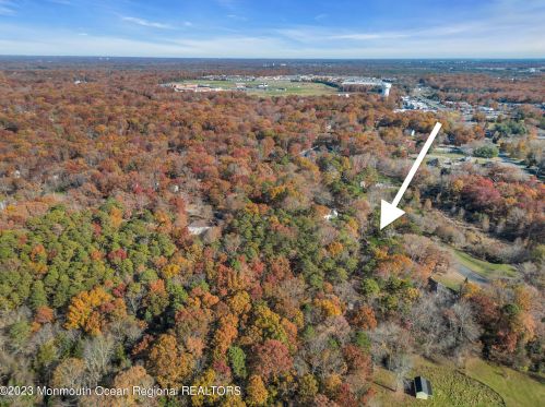 6 Pitney Ln, Jackson Twp NJ 08527-2933 exterior